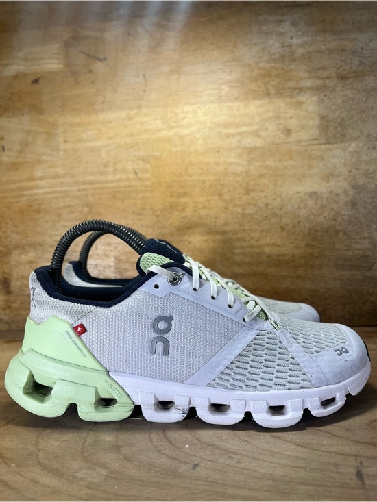 On Running Shoes - On CloudFlyer 2.0 REFLECTIVE Womens Size 7.5 Running Shoes Sneakers Gray Green